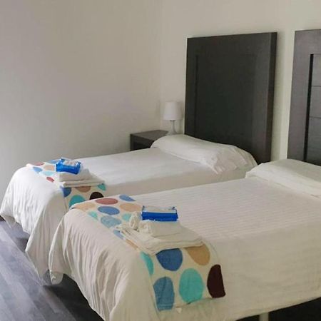 הוסטל סביליה Residencia Viriato מראה חיצוני תמונה