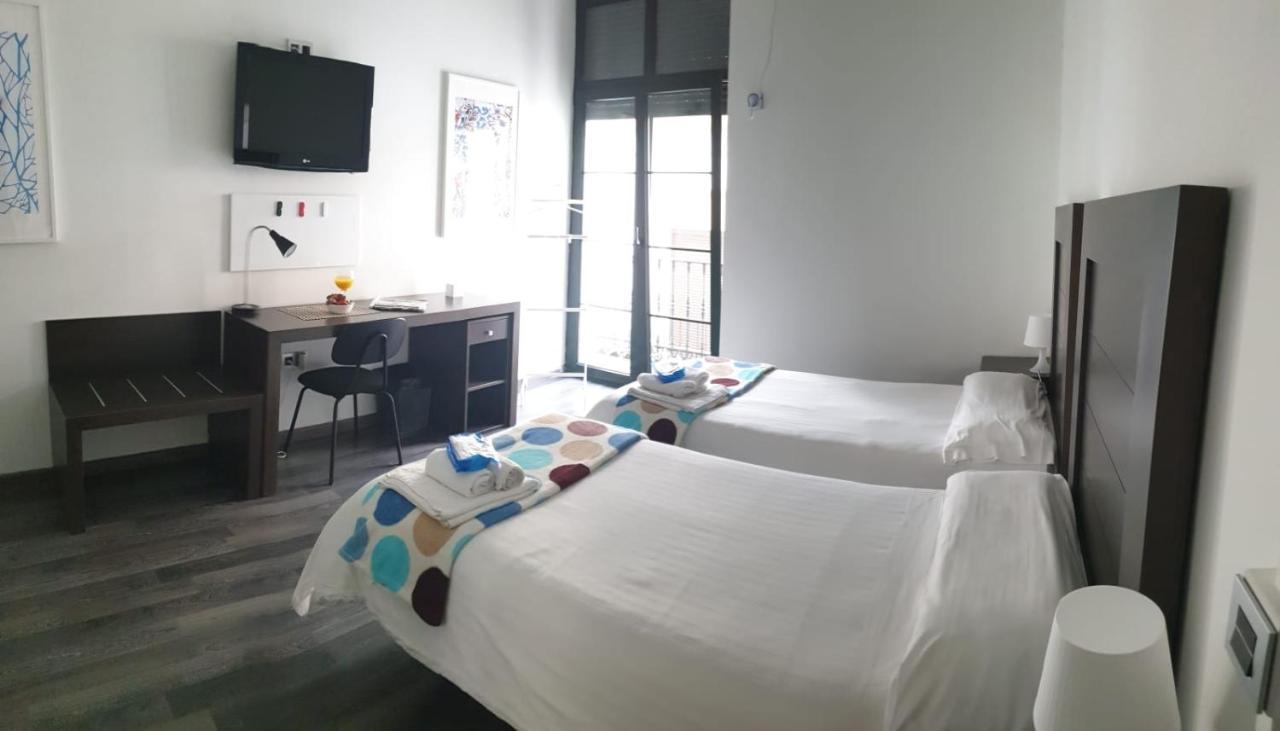 הוסטל סביליה Residencia Viriato מראה חיצוני תמונה