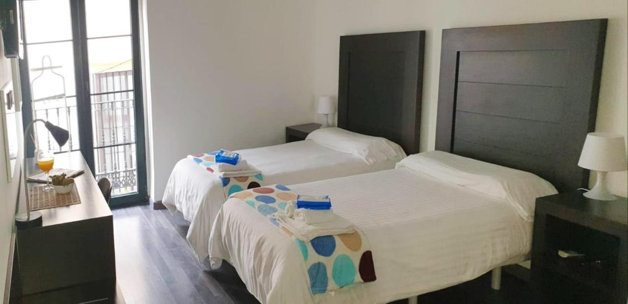 הוסטל סביליה Residencia Viriato מראה חיצוני תמונה